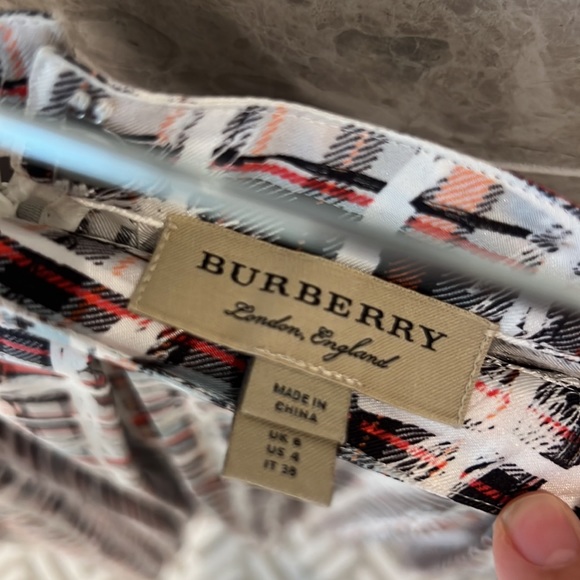 Burberry pleated midi skirt size 4 - Picture 2 of 3